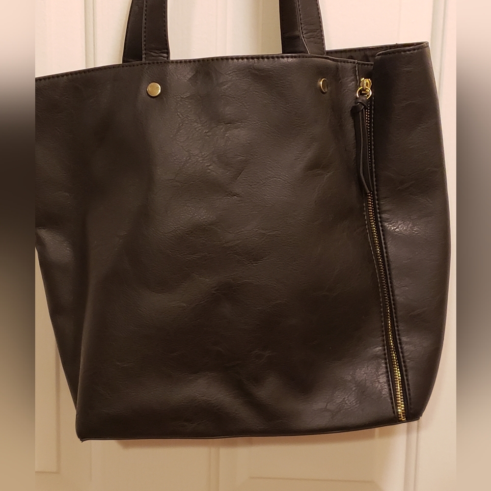 Neiman Marcus Black Faux tote bag with two side zippers